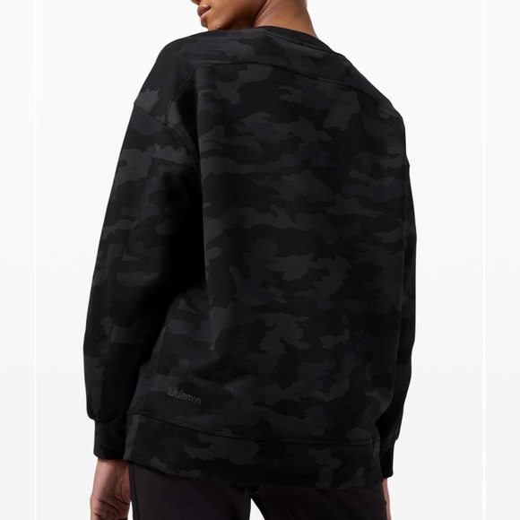 Lululemon Perfectly Oversized Crew in Camo - Picture 7 of 8